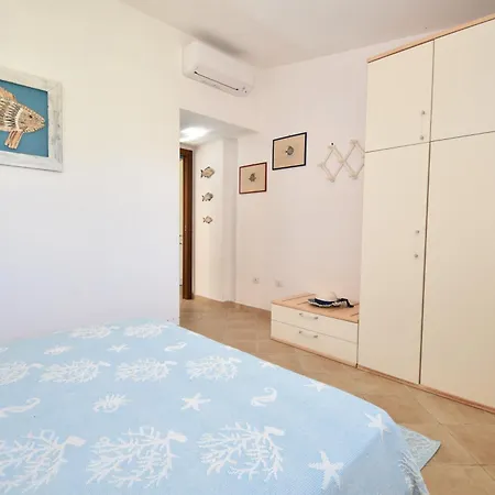 Residence Rena Majore 雷纳马约勒