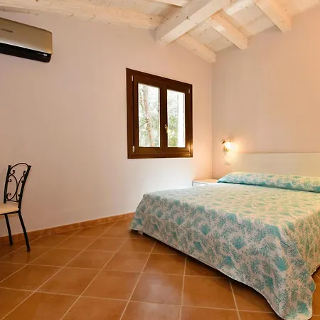 Ferienhaus Residence Rena Majore