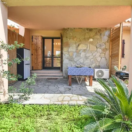 Residence Rena Majore 雷纳马约勒